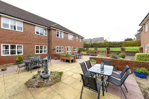 Compassionate Care in Billingshurst at Derwent Lodge