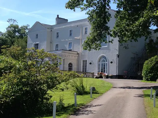 Hembury Fort House - Expert Care in Honiton