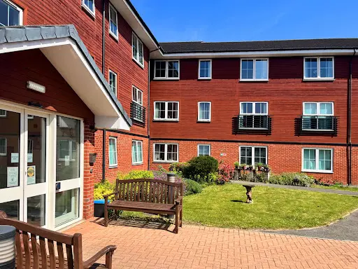 Compassionate Care in Leeds at Moorleigh Nursing Home