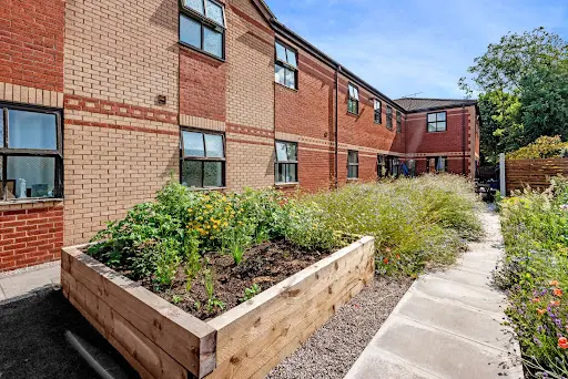 Compassionate Care in Leeds at Paisley Lodge