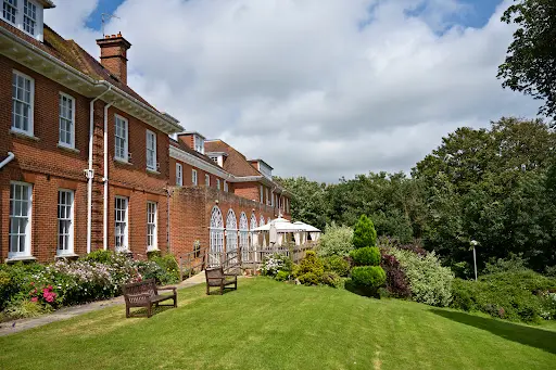 Saltwood Care Centre - Your Trusted nursing home