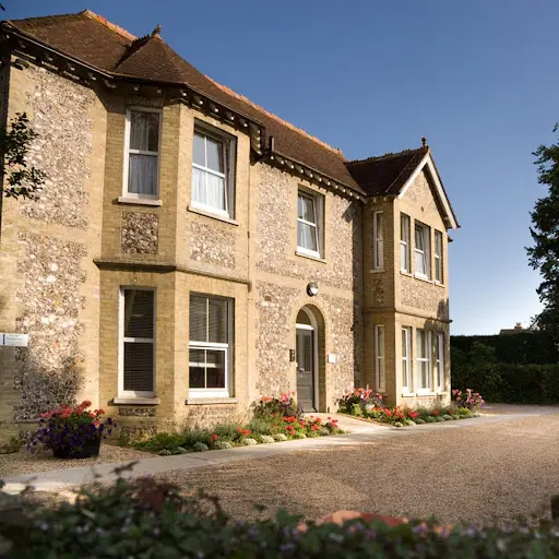 Springfield House Care Home - Expert Care in Southampton