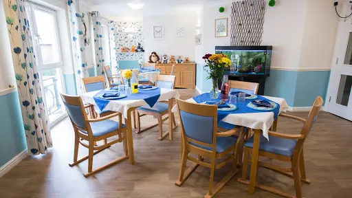 Thatcham Court Care Home - Expert Care in Thatcham