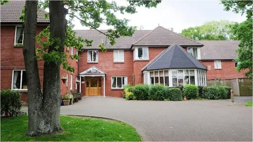 Trowbridge Oaks Care Home - Expert Care in Trowbridge