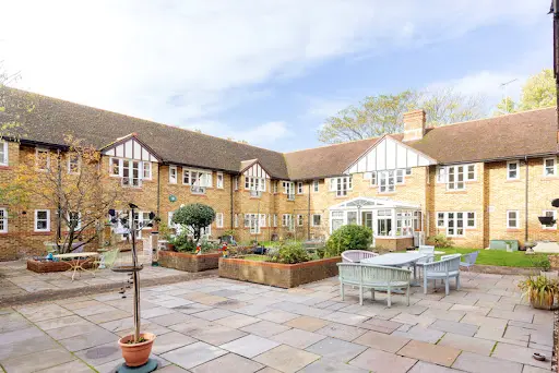 Compassionate Care in London at Viera Gray House